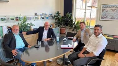 FDP-Kreisrat Jürgen Vossler,  MdL Stephen Brauer, FDP-Kreisvorsitzender Benjamin Denzer und der Weikersheimer Bgm. Nick Schuppert.